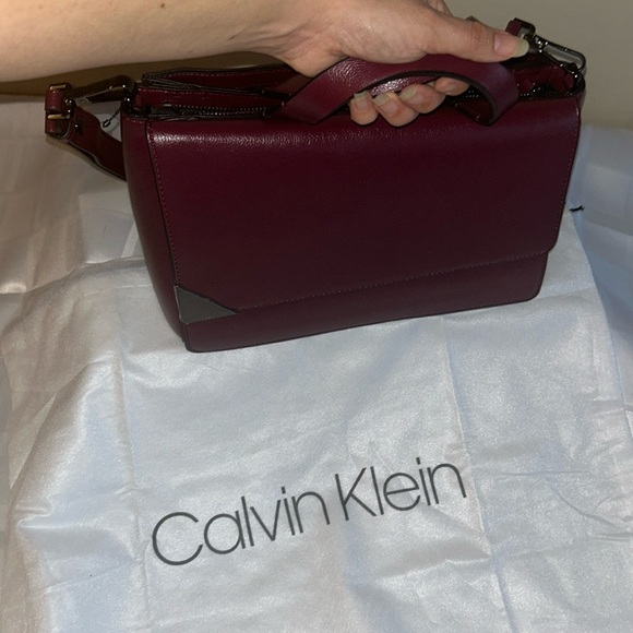 BRAND NEW Calvin Klein Handbag - Picture 9 of 12